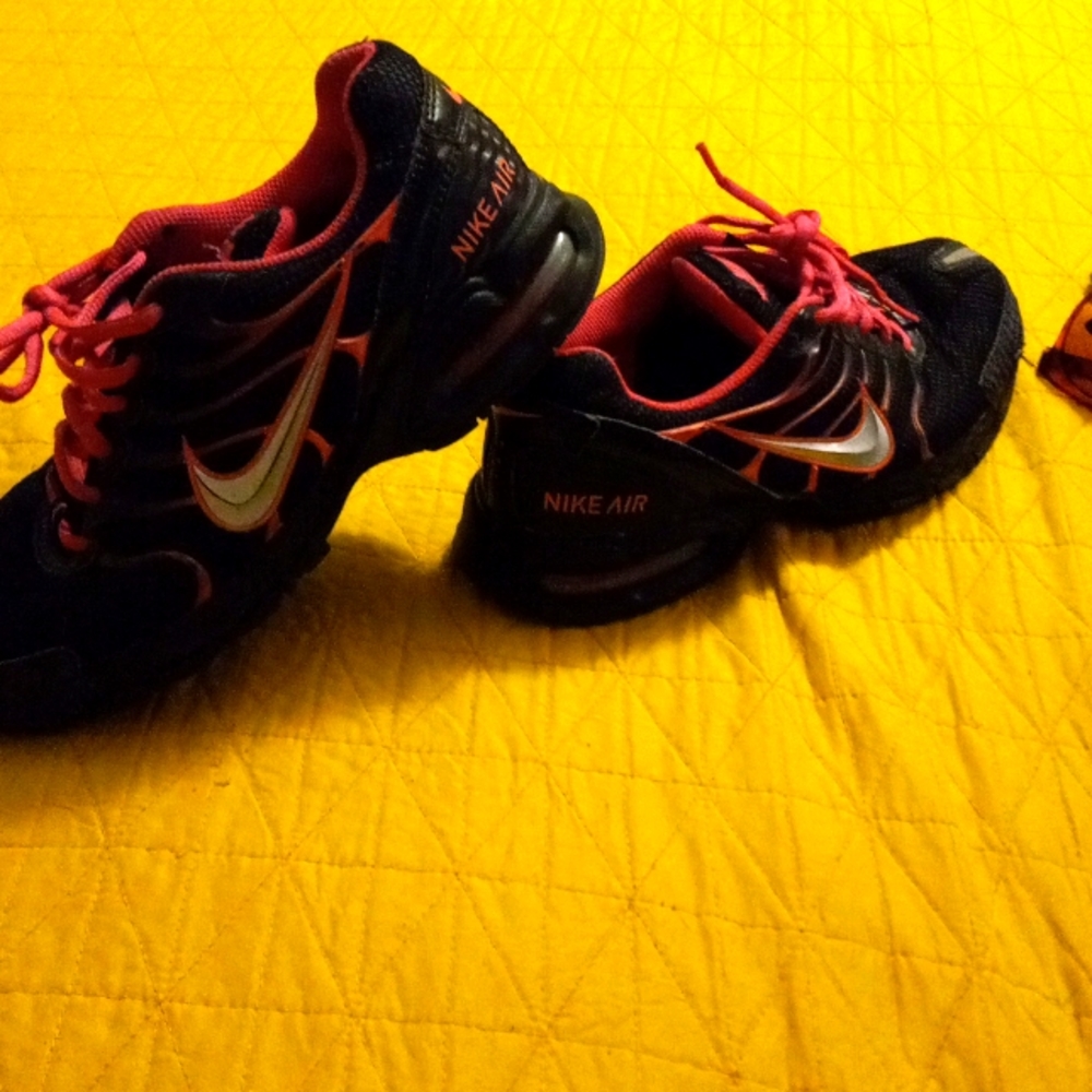 Nike 7.5 pink gray and black